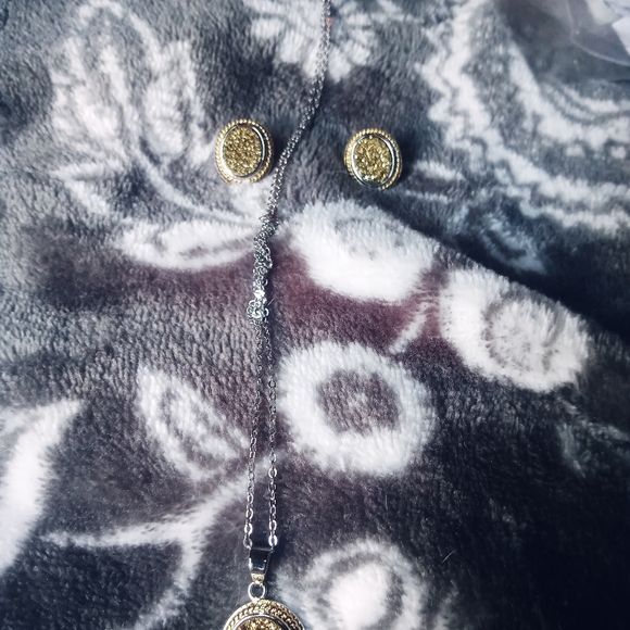 Jewelry set - Picture 2 of 3